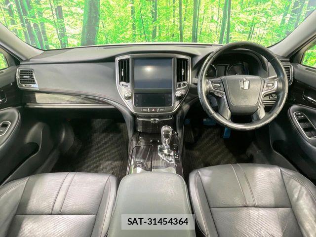 Toyota CROWN SEDAN 2016-07 8848575-1