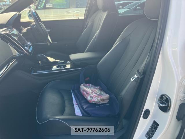 Toyota CROWN SEDAN 2018-08 8848569-16