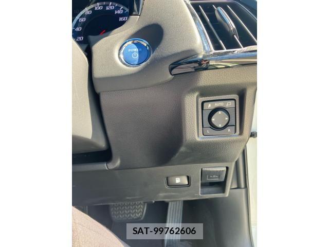 Toyota CROWN SEDAN 2018-08 8848569-19