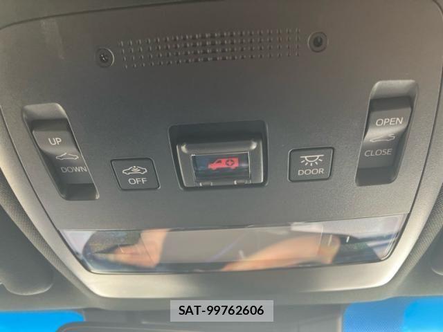 Toyota CROWN SEDAN 2018-08 8848569-24