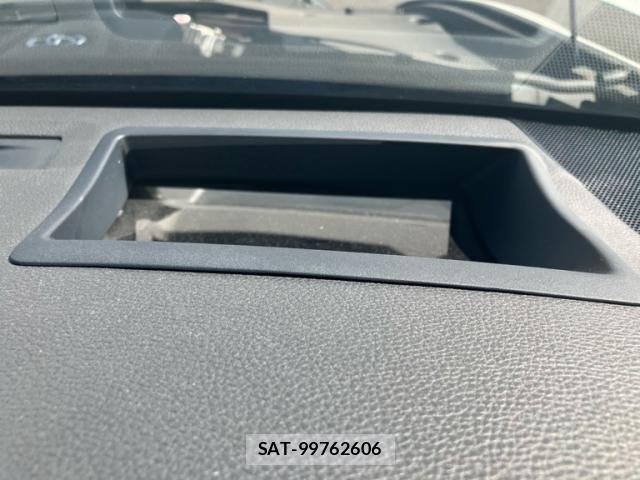 Toyota CROWN SEDAN 2018-08 8848569-25