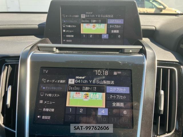 Toyota CROWN SEDAN 2018-08 8848569-28