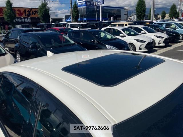 Toyota CROWN SEDAN 2018-08 8848569-4