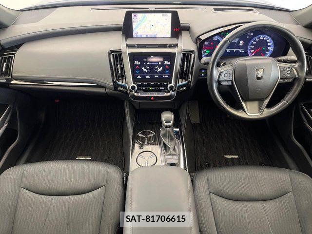 Toyota CROWN SEDAN 2019-04 8848573-1