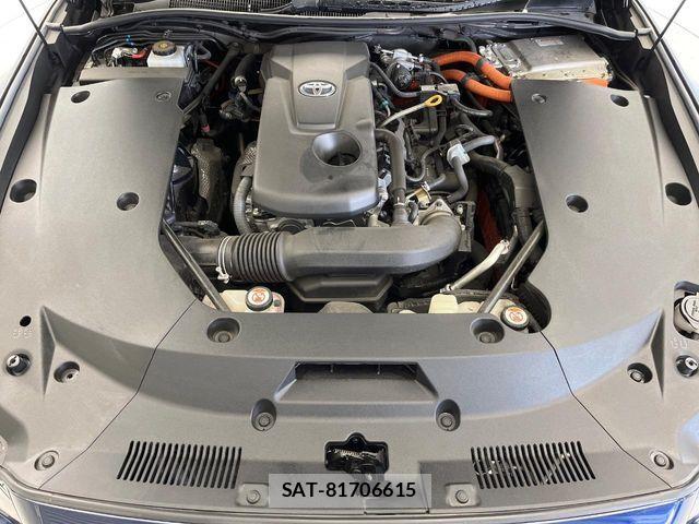 Toyota CROWN SEDAN 2019-04 8848573-19