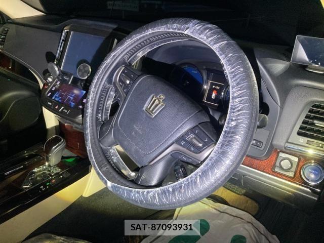 Toyota CROWN SEDAN 2016-07 8848585-15