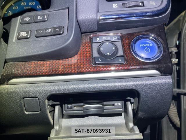 Toyota CROWN SEDAN 2016-07 8848585-16