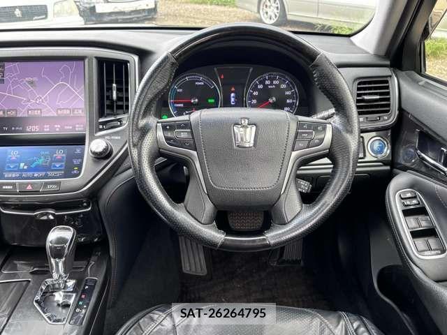 Toyota CROWN SEDAN 2013-10 8870720-19