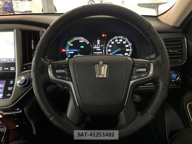 Toyota CROWN SEDAN 2016-04 8870717-10