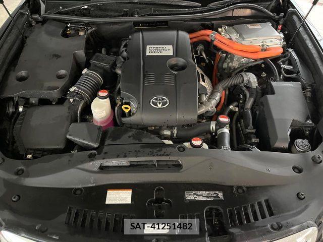 Toyota CROWN SEDAN 2016-04 8870717-18