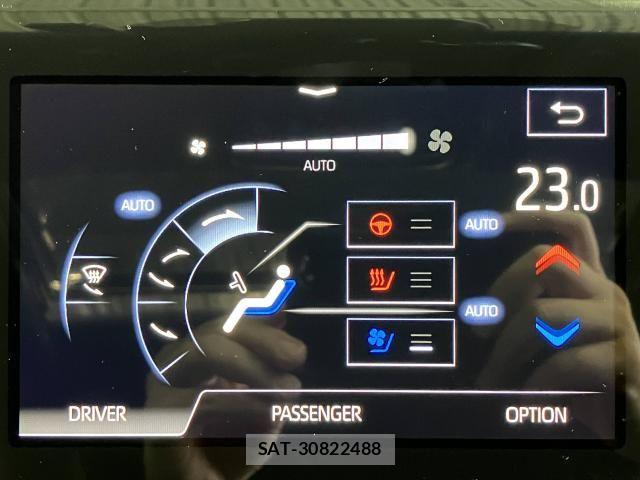 Toyota CROWN SEDAN 2018-08 8870707-11