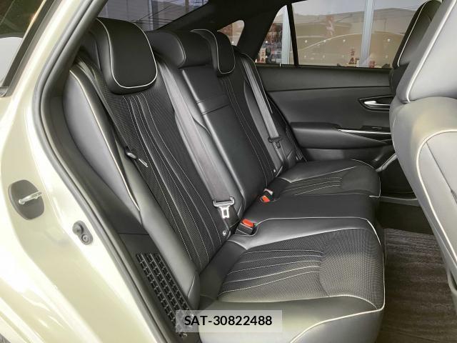 Toyota CROWN SEDAN 2018-08 8870707-17