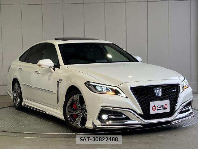 Toyota CROWN SEDAN 2018-08 8870707-21