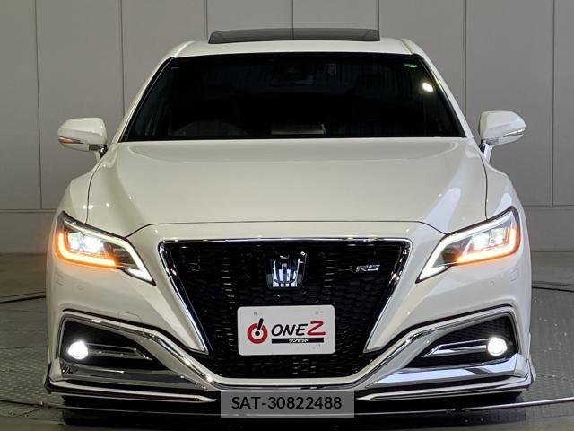 Toyota CROWN SEDAN 2018-08 8870707-22