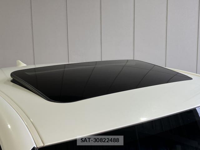 Toyota CROWN SEDAN 2018-08 8870707-29