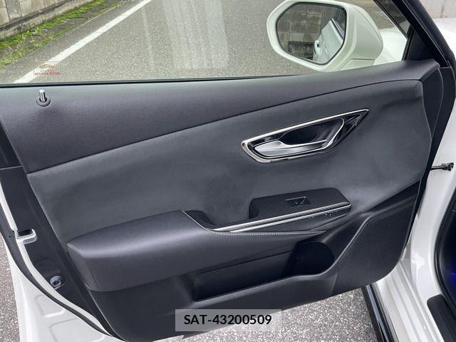 Toyota CROWN SEDAN 2018-07 8870711-17