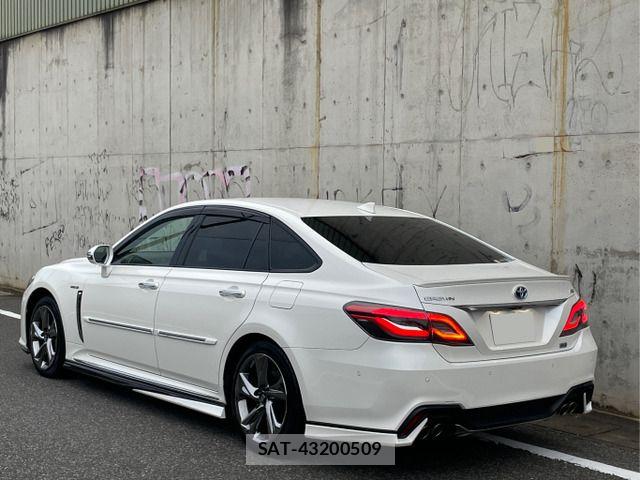 Toyota CROWN SEDAN 2018-07 8870711-5