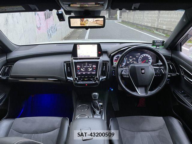 Toyota CROWN SEDAN 2018-07 8870711-6