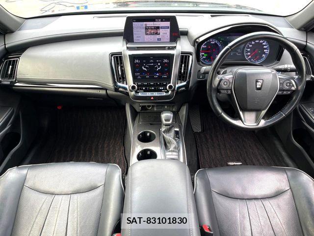 Toyota CROWN SEDAN 2018-12 8870710-1