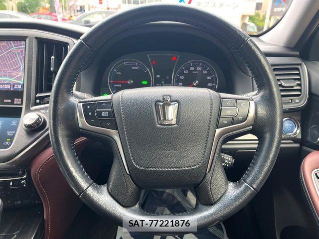 Toyota CROWN SEDAN 2014-09 8870716-10
