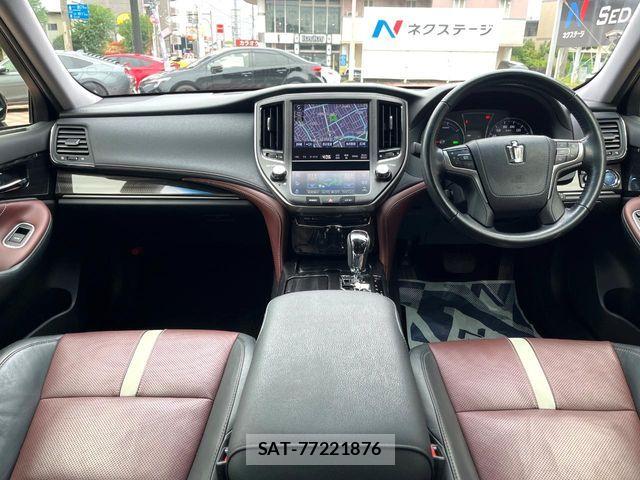 Toyota CROWN SEDAN 2014-09 8870716-1
