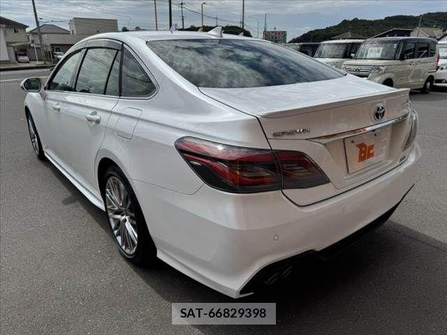 Toyota CROWN SEDAN 2022-03 8879258-12