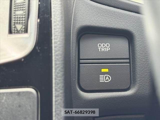 Toyota CROWN SEDAN 2022-03 8879258-26