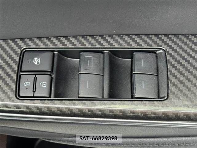 Toyota CROWN SEDAN 2022-03 8879258-27