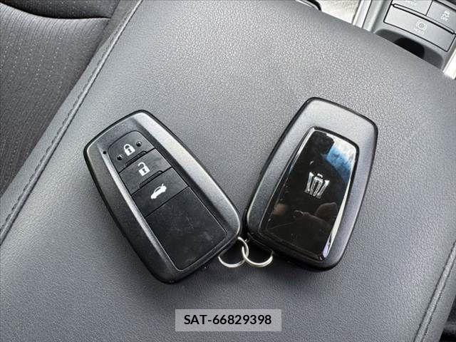 Toyota CROWN SEDAN 2022-03 8879258-6