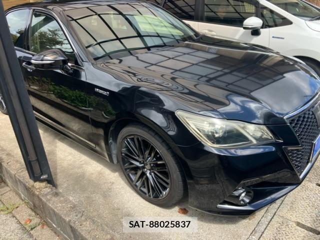 Toyota CROWN SEDAN 2015-11 8879279-1