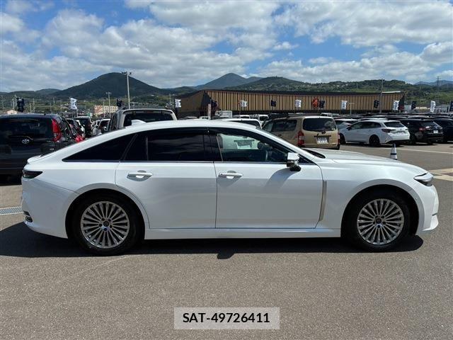 Toyota CROWN SEDAN 2025-01 8879250-9