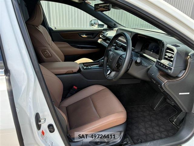 Toyota CROWN SEDAN 2025-01 8879250-12