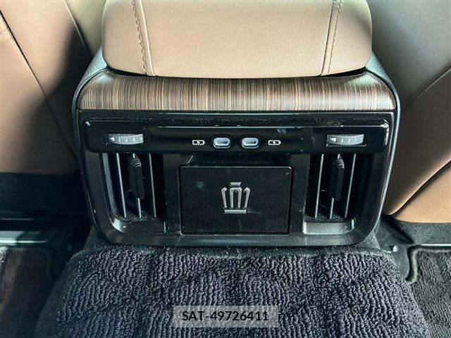 Toyota CROWN SEDAN 2025-01 8879250-29