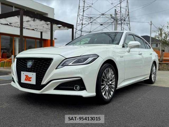 Toyota CROWN SEDAN 2020-04 8879261-9