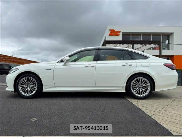 Toyota CROWN SEDAN 2020-04 8879261-10