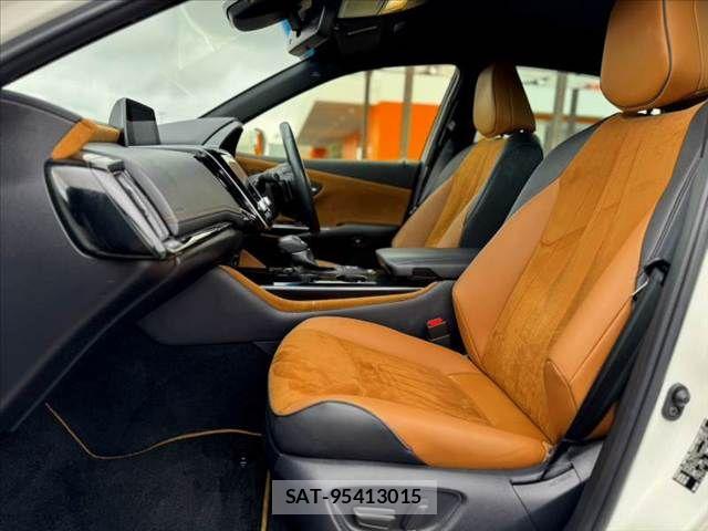 Toyota CROWN SEDAN 2020-04 8879261-16