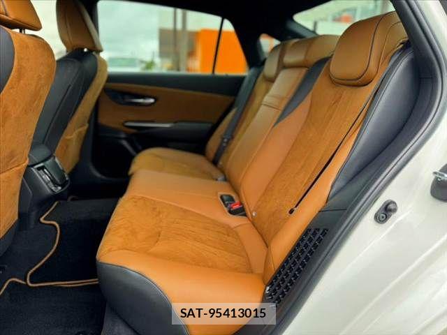 Toyota CROWN SEDAN 2020-04 8879261-17