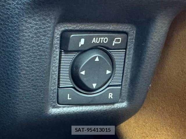 Toyota CROWN SEDAN 2020-04 8879261-22