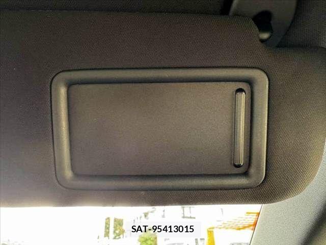 Toyota CROWN SEDAN 2020-04 8879261-29