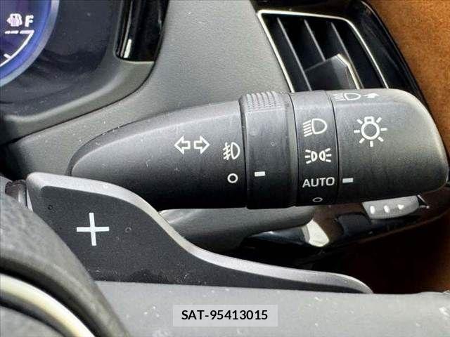 Toyota CROWN SEDAN 2020-04 8879261-6