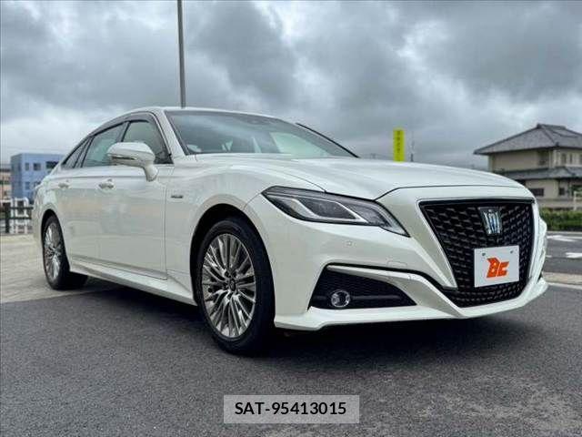 Toyota CROWN SEDAN 2020-04 8879261-7
