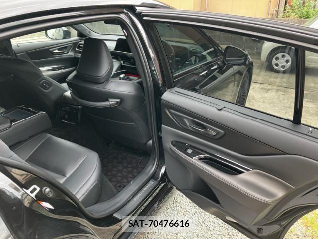 Toyota CROWN SEDAN 2026-03 8879249-15