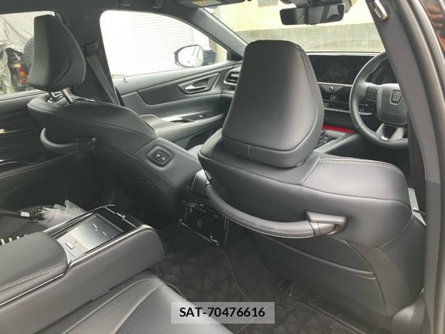 Toyota CROWN SEDAN 2026-03 8879249-17