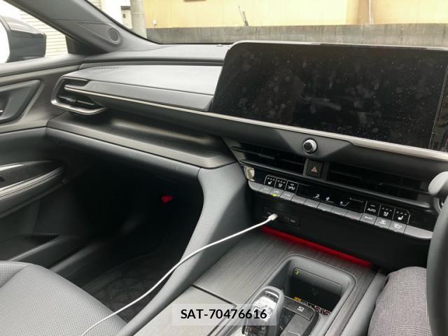 Toyota CROWN SEDAN 2026-03 8879249-26