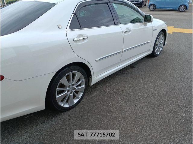 Toyota CROWN SEDAN 2011-11 8879277-5