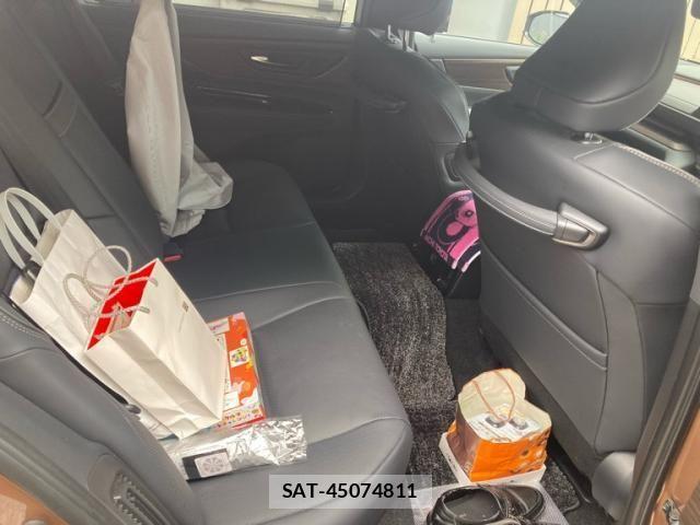 Toyota CROWN SEDAN 2024-11 8879251-13