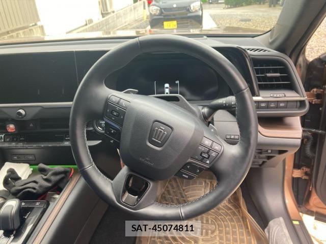 Toyota CROWN SEDAN 2024-11 8879251-15