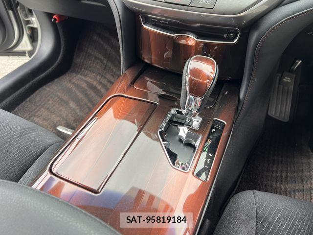Toyota CROWN SEDAN 2015-07 8879272-12
