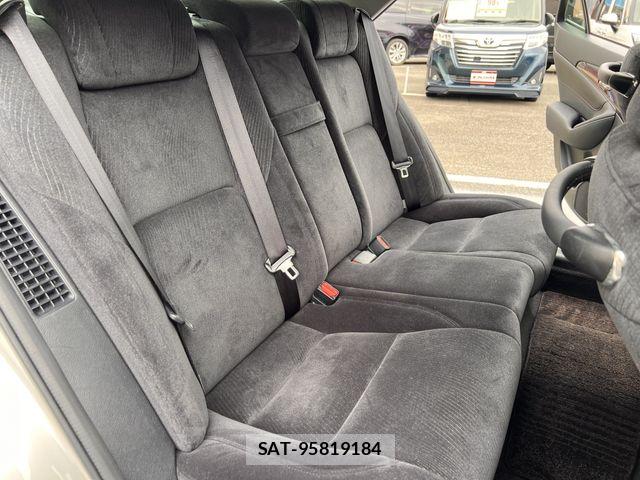 Toyota CROWN SEDAN 2015-07 8879272-15