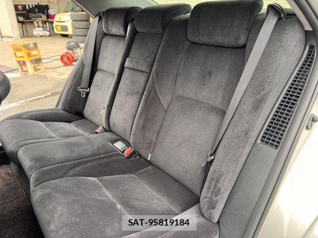 Toyota CROWN SEDAN 2015-07 8879272-16